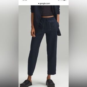 Lululemon luxtreme navy blue 7/8 NWOT